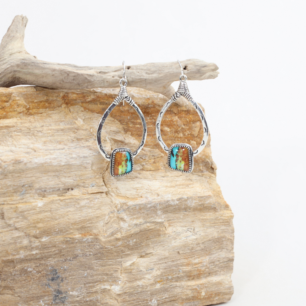 Boucles D'oreilles Émeraude d'Élise - Gemmes Turquoise et Alliage de Cuivre